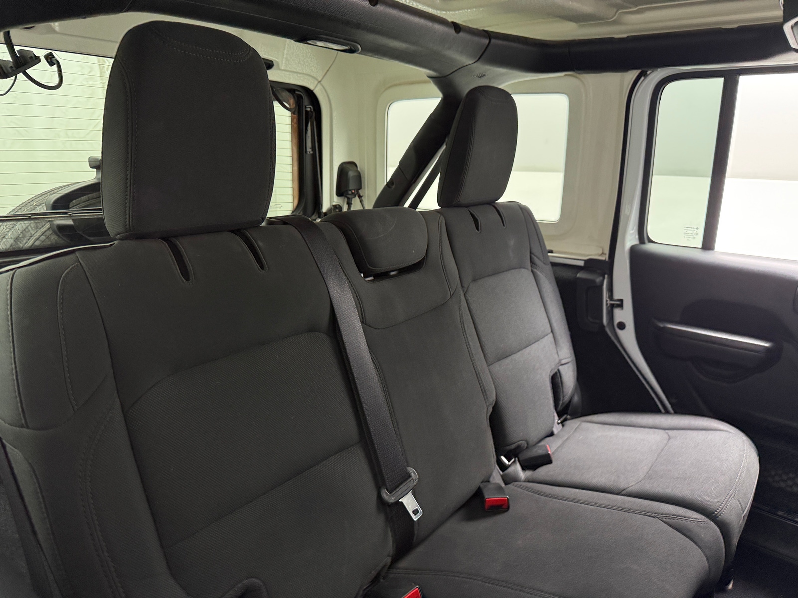 Thumbnail: 2021 Jeep Wrangler - 6