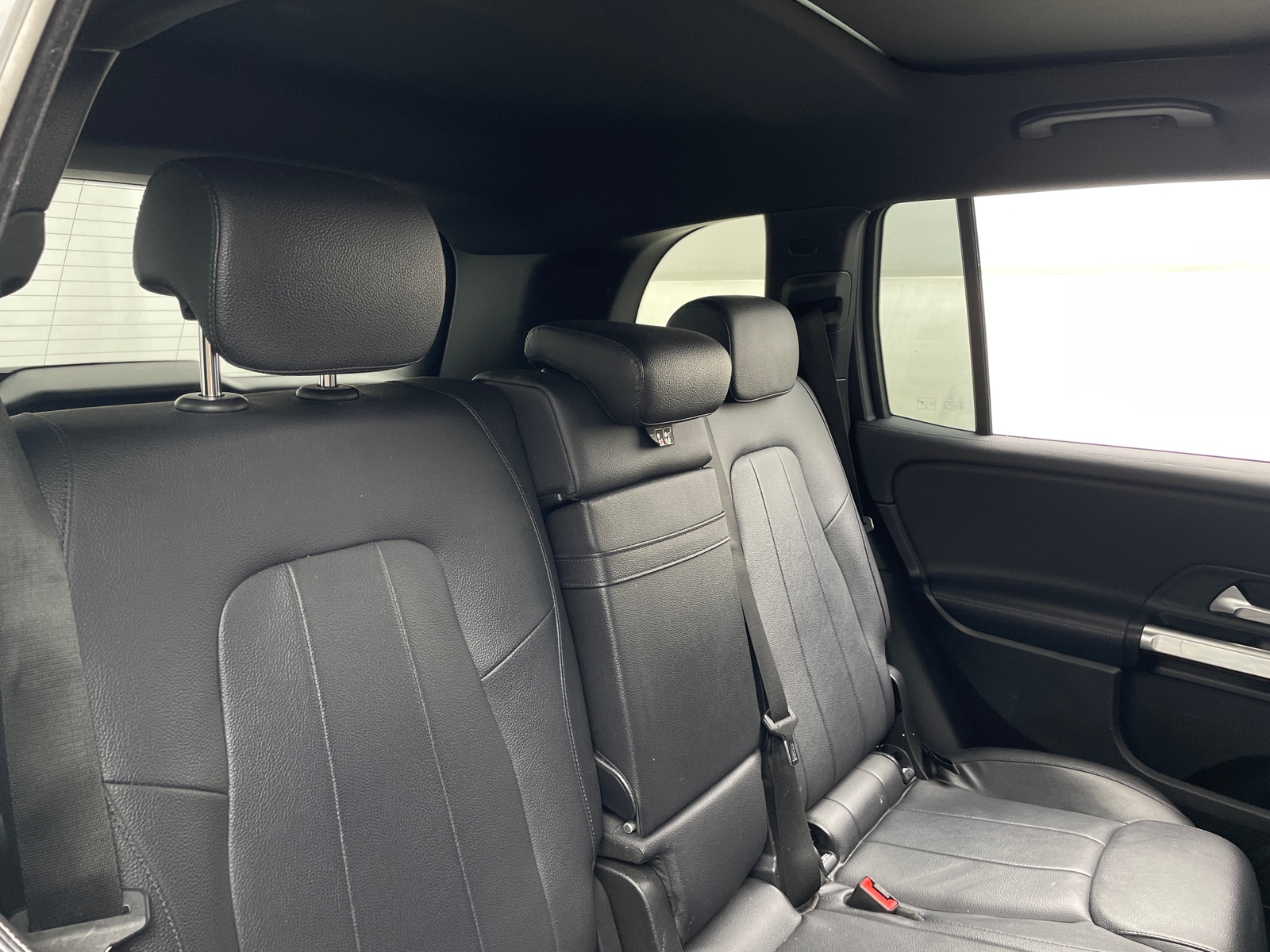 Thumbnail: 2020 Mercedes-Benz GLB - 5