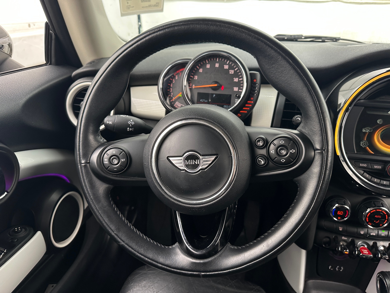 Thumbnail: 2017 MINI Cooper Hardtop - 4