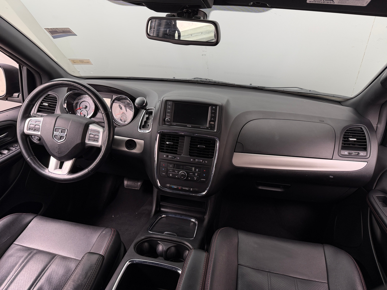 Thumbnail: 2019 Dodge Grand Caravan - 2