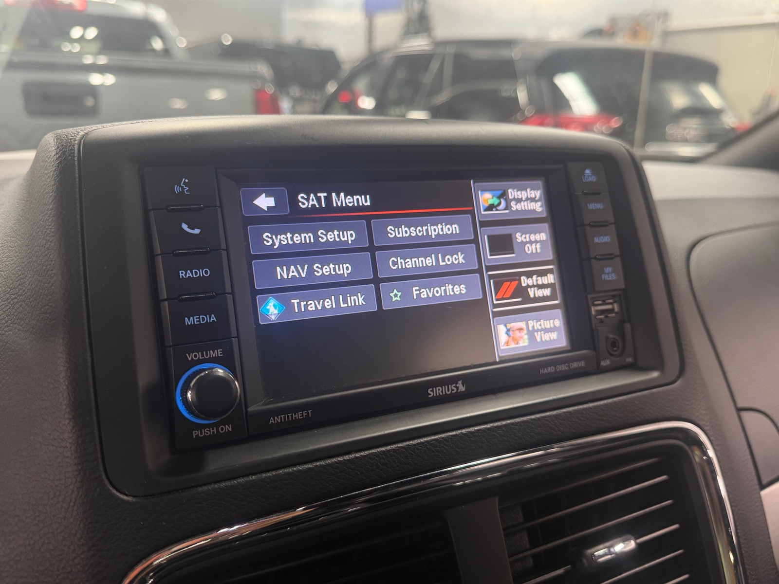 Thumbnail: 2019 Dodge Grand Caravan - 3