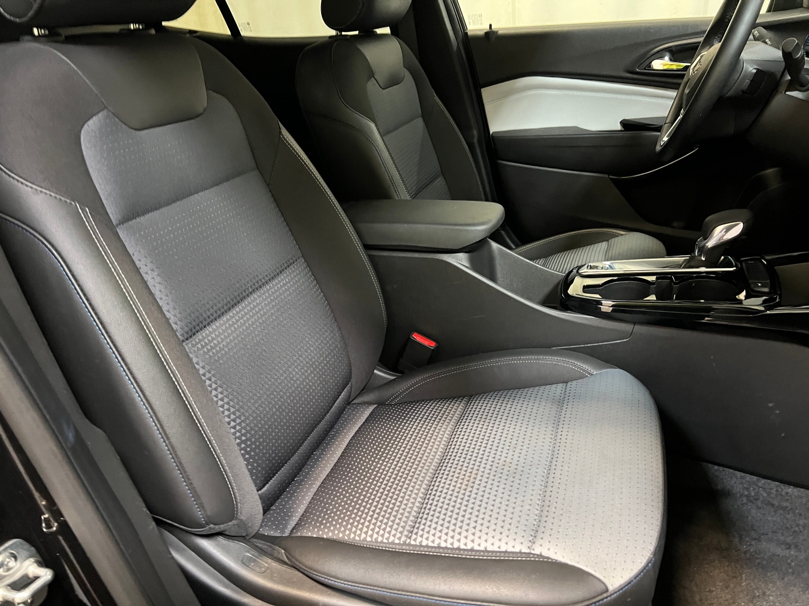 Thumbnail: 2025 Chevrolet Trax - 2
