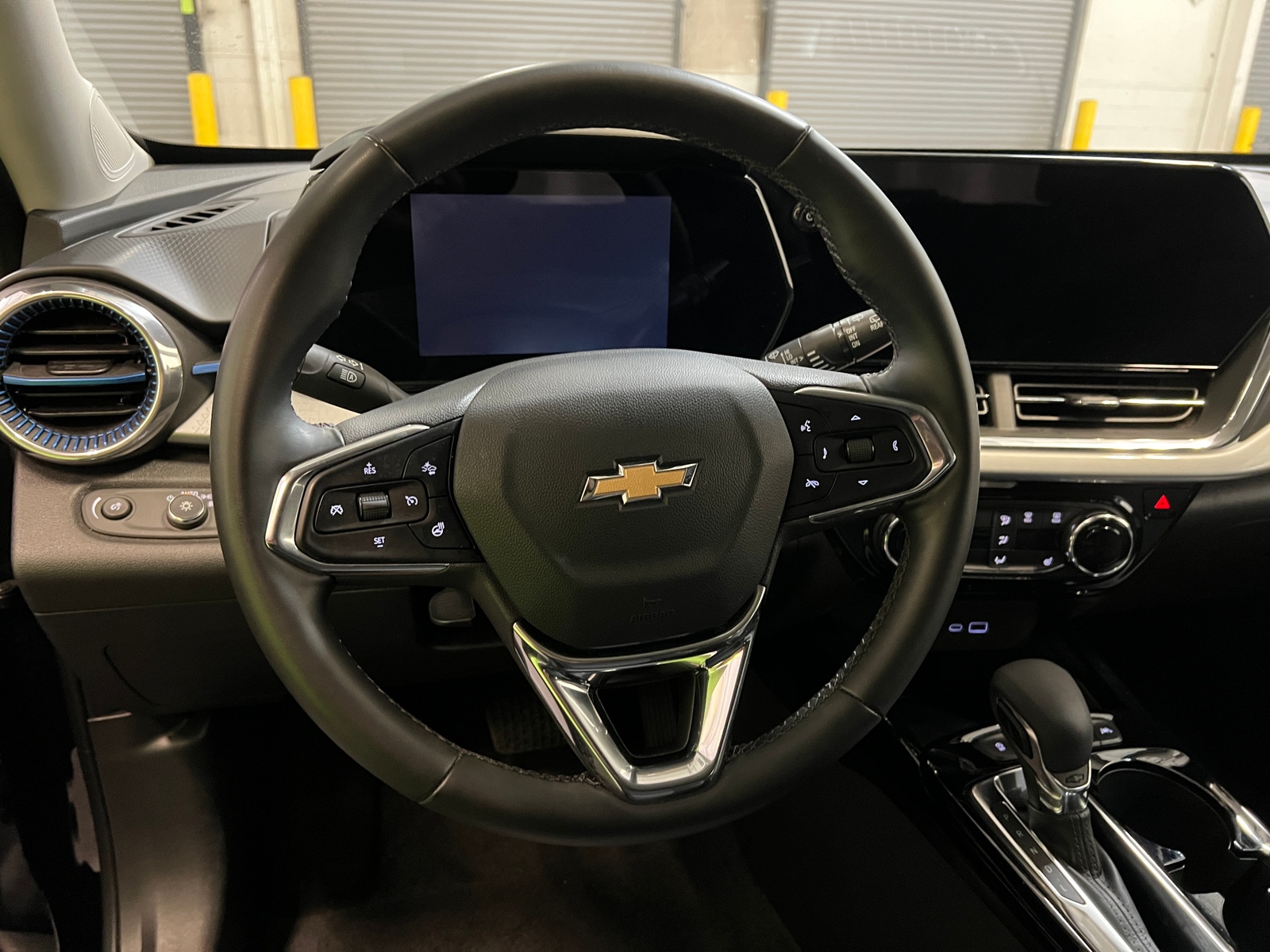 Thumbnail: 2025 Chevrolet Trax - 5