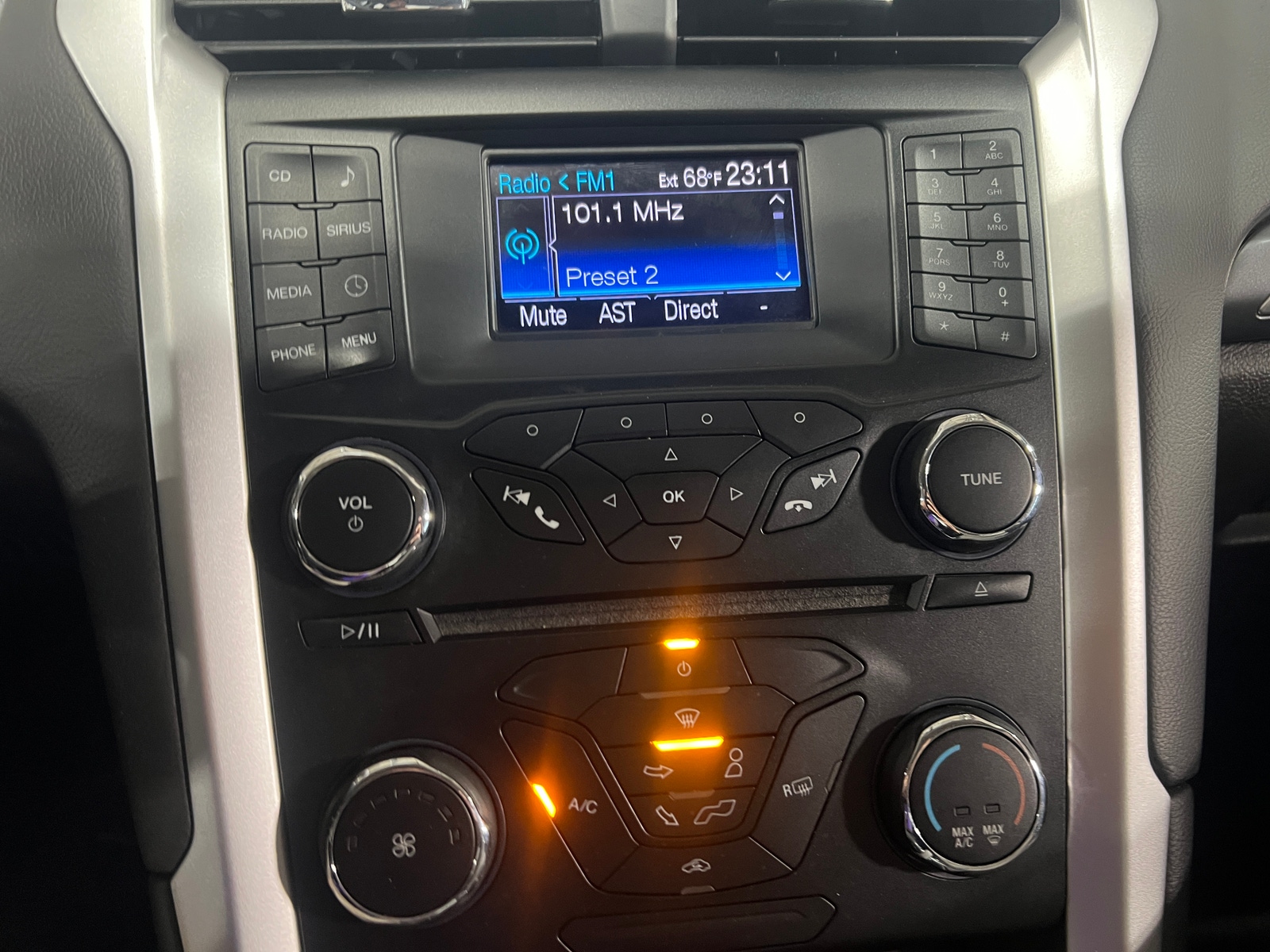 Thumbnail: 2013 Ford Fusion - 4