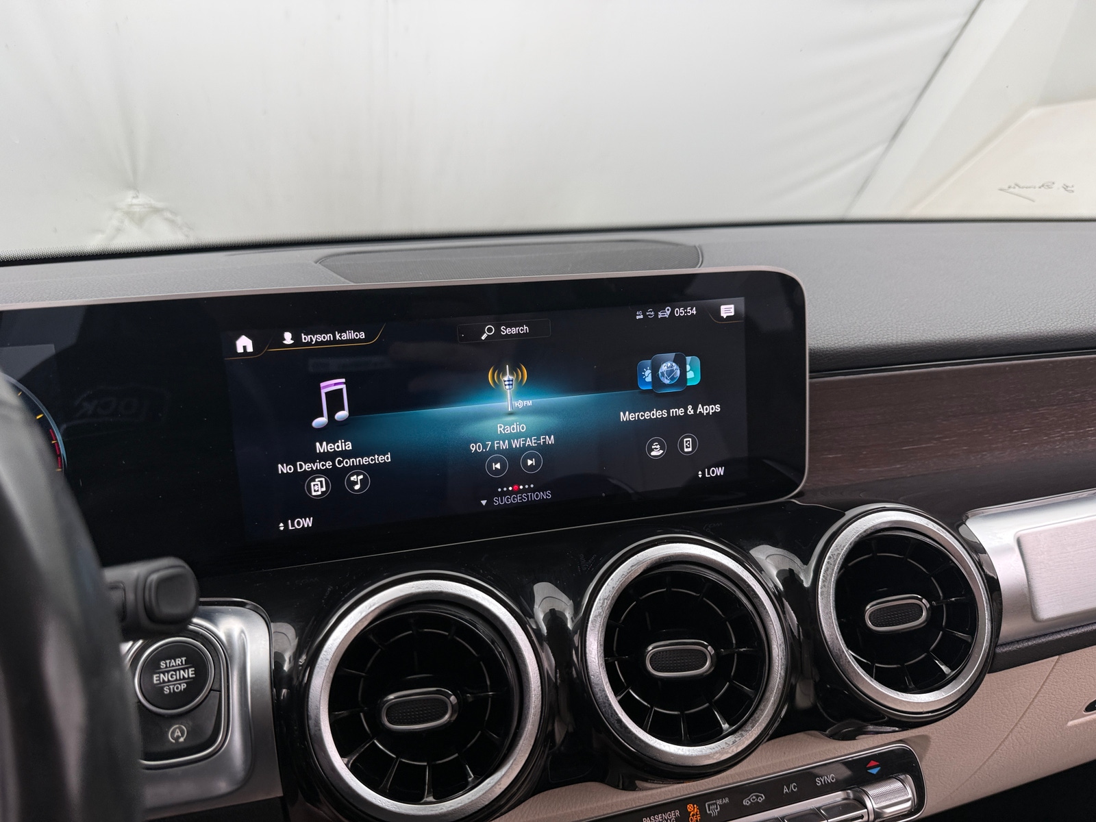 Thumbnail: 2021 Mercedes-Benz GLB - 3