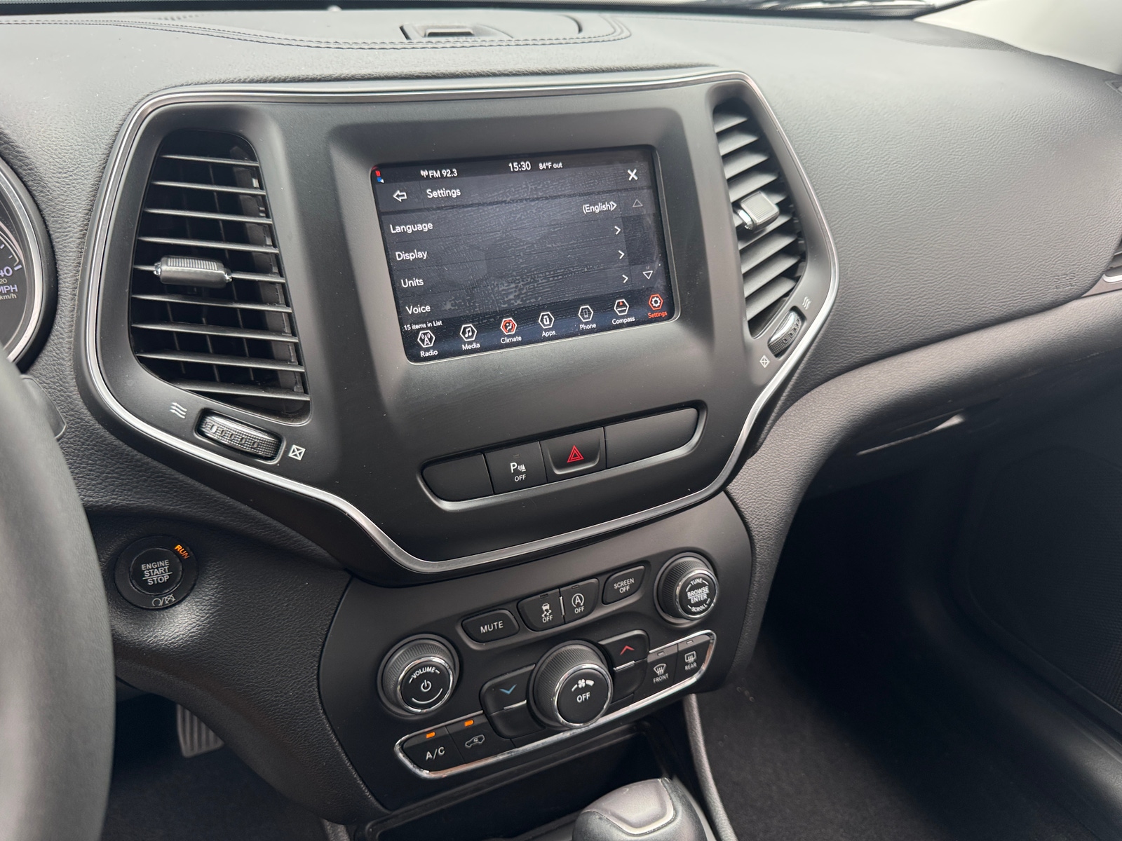 Thumbnail: 2020 Jeep Cherokee - 3