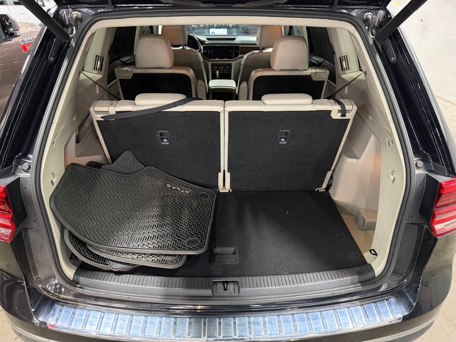 Thumbnail: 2018 Volkswagen Atlas - 6