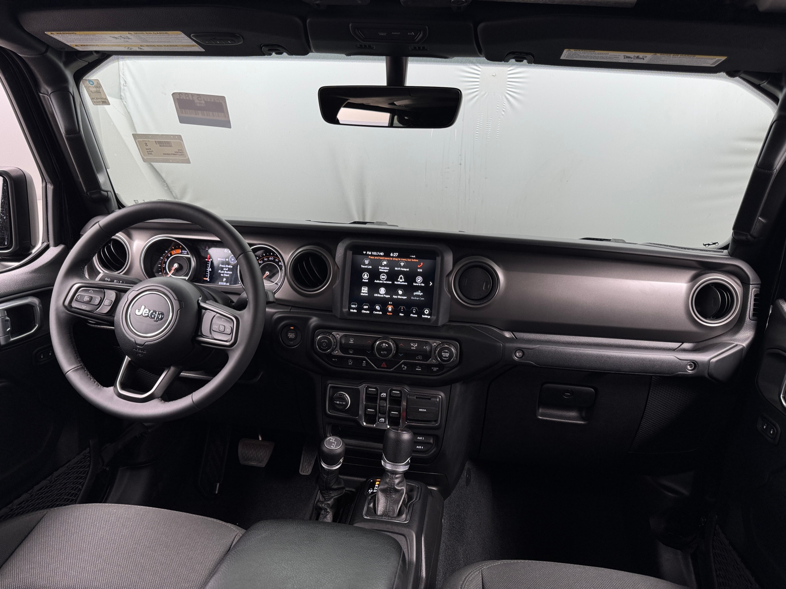 Thumbnail: 2023 Jeep Gladiator - 3
