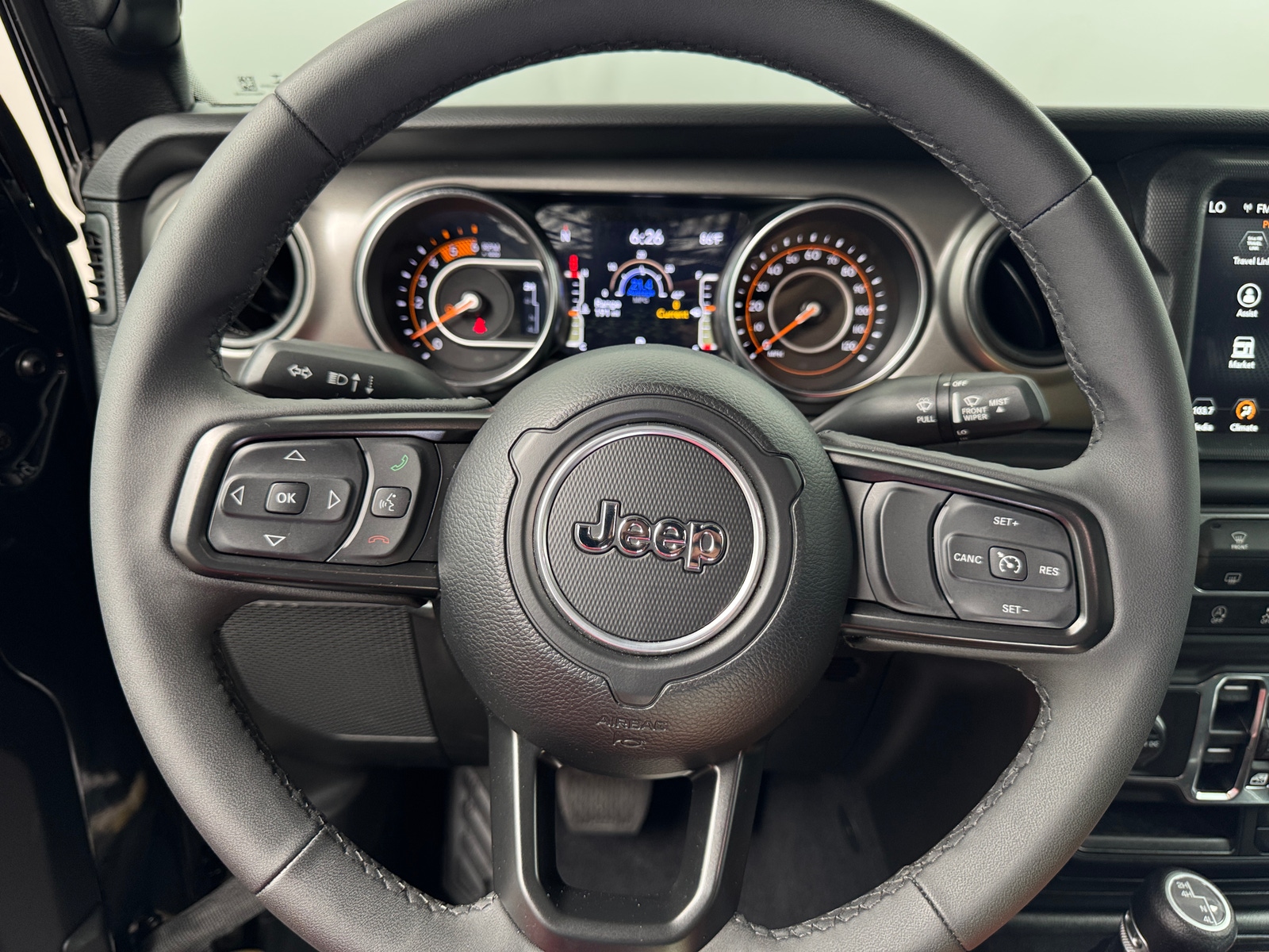 Thumbnail: 2023 Jeep Gladiator - 5