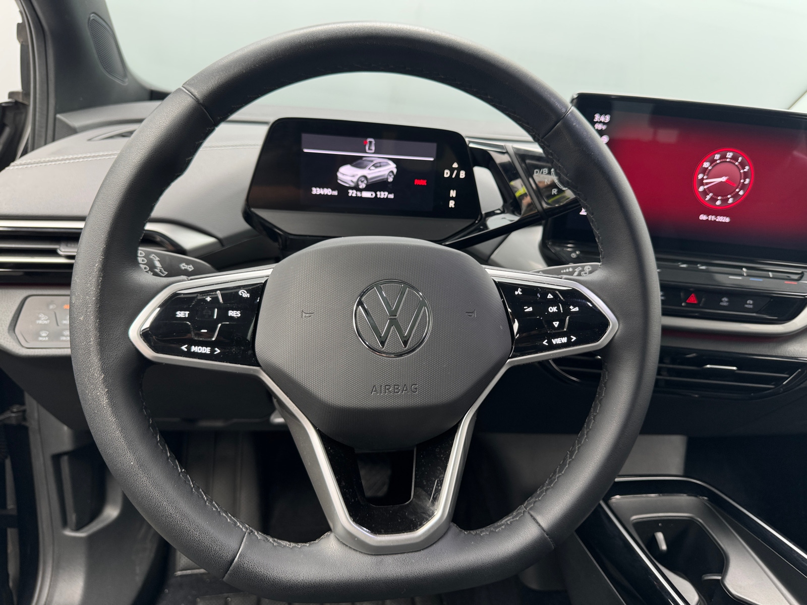 Thumbnail: 2023 Volkswagen ID.4 - 4