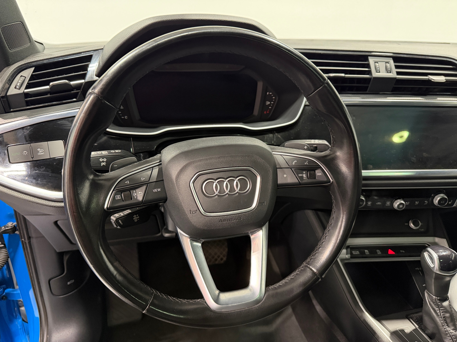 Thumbnail: 2023 Audi Q3 - 4