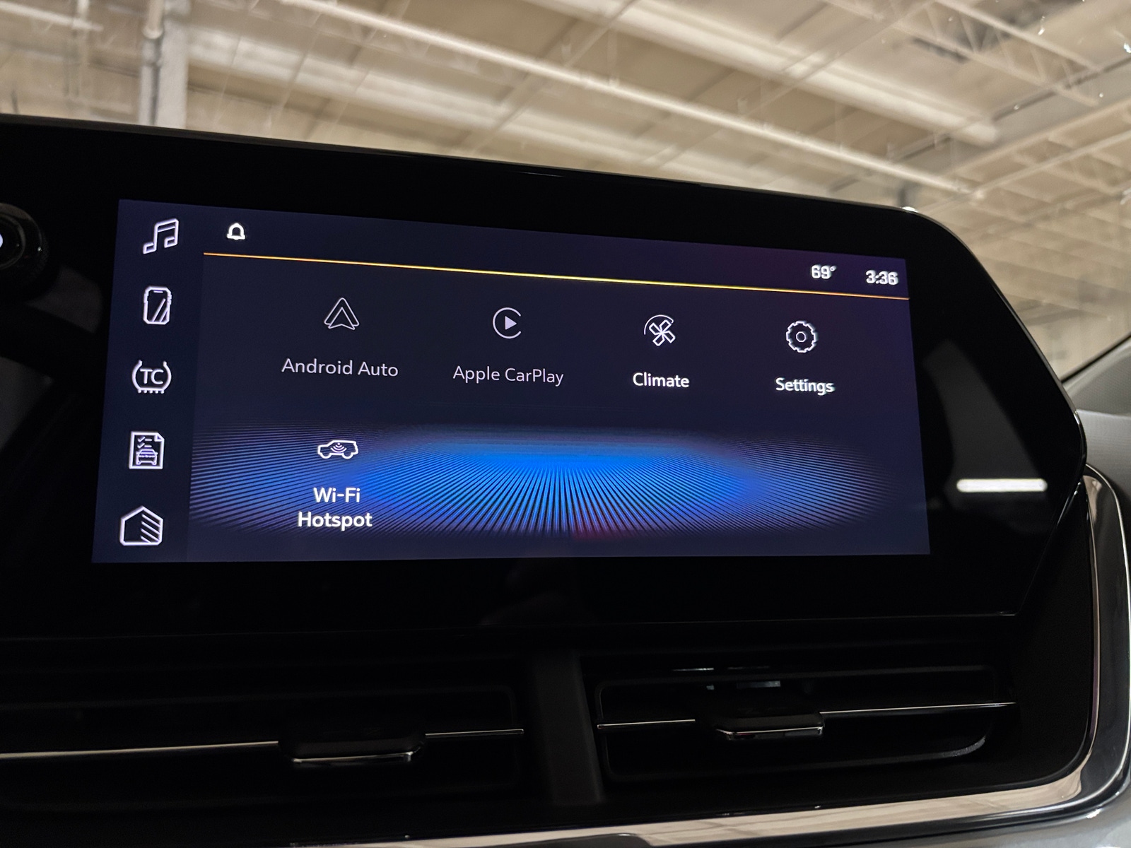 Thumbnail: 2025 Chevrolet Trax - 4