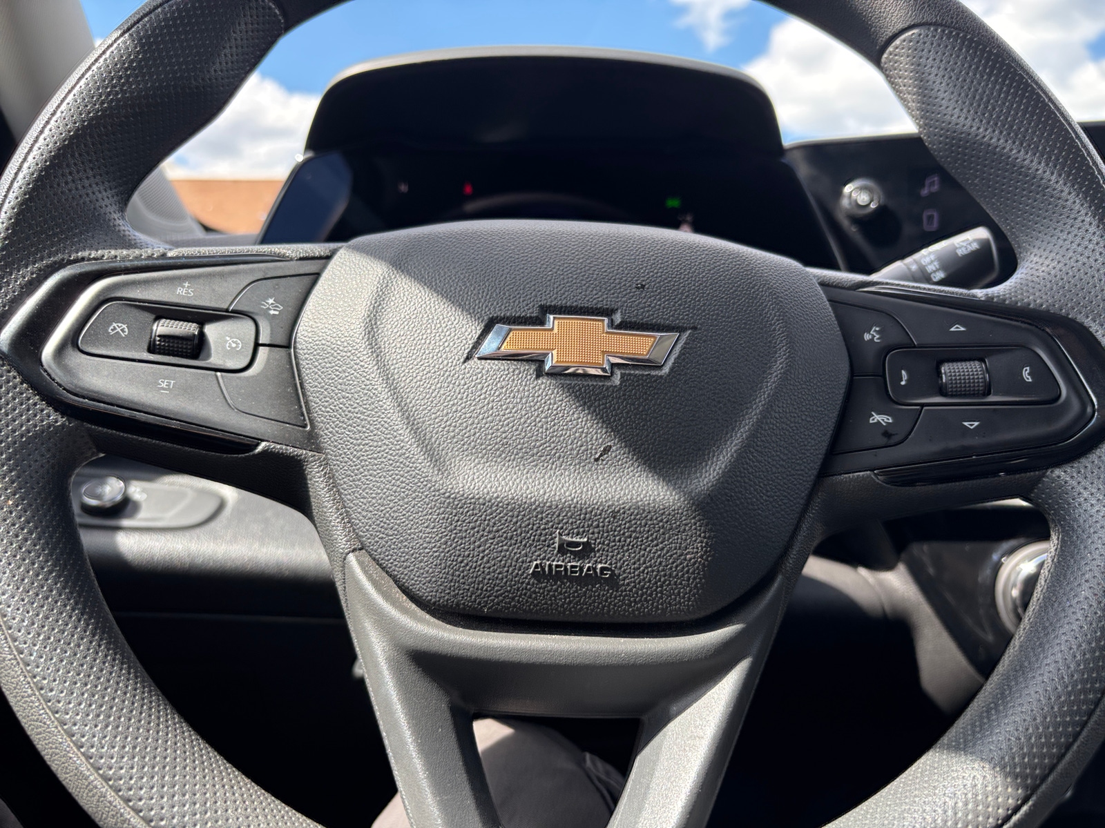 Thumbnail: 2025 Chevrolet Trax - 5