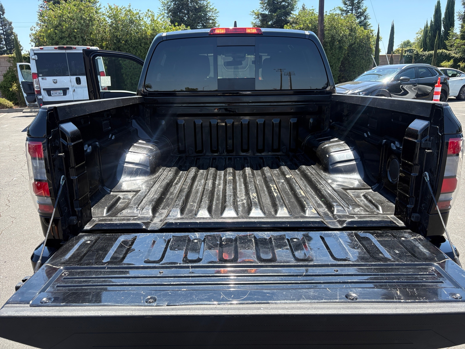 Thumbnail: 2026 Nissan Frontier - 6