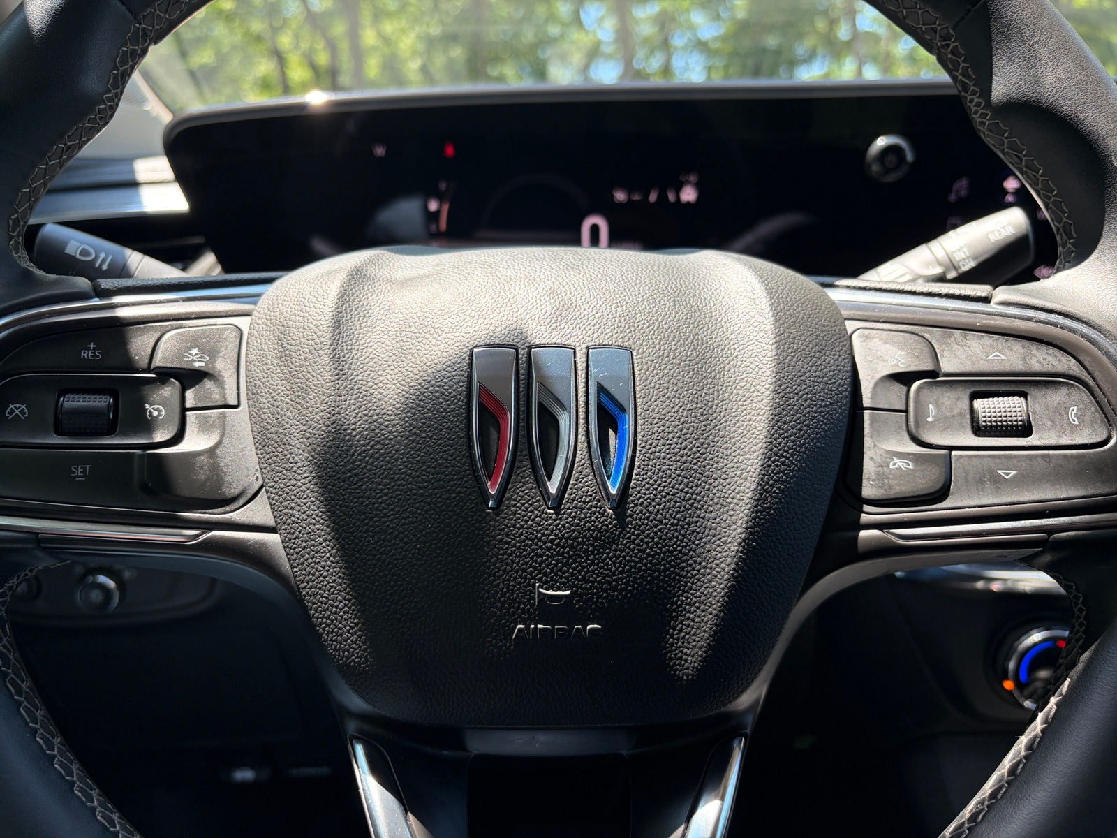 Thumbnail: 2025 Buick Encore GX - 5
