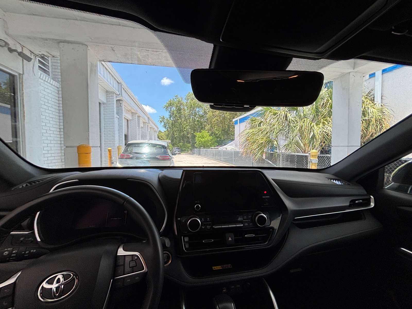 Thumbnail: 2025 Toyota Highlander - 3