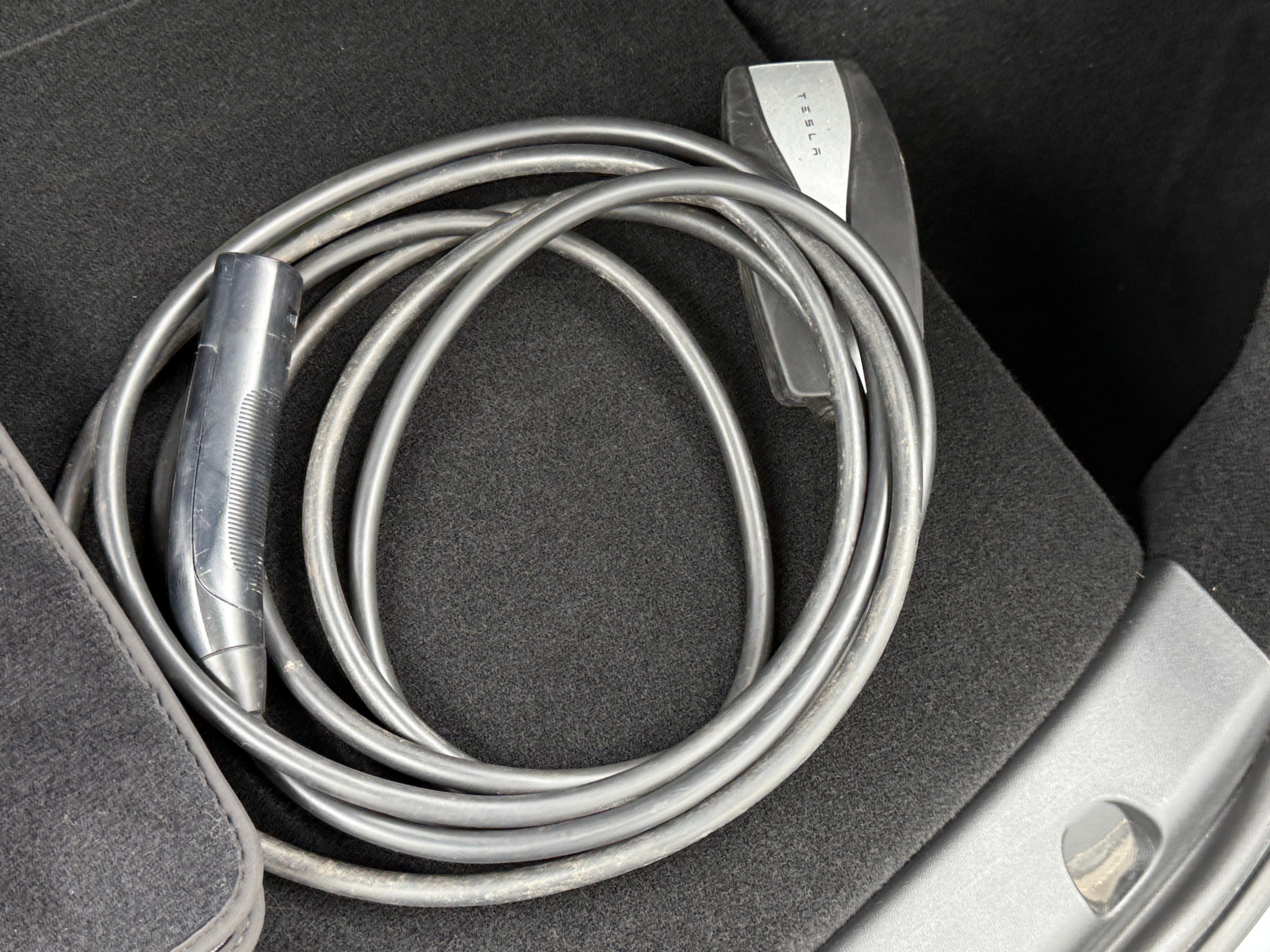 Used 2024 Tesla Model Y Long Range with VIN 7SAYGDED7RF049876 for sale in Auburn, WA