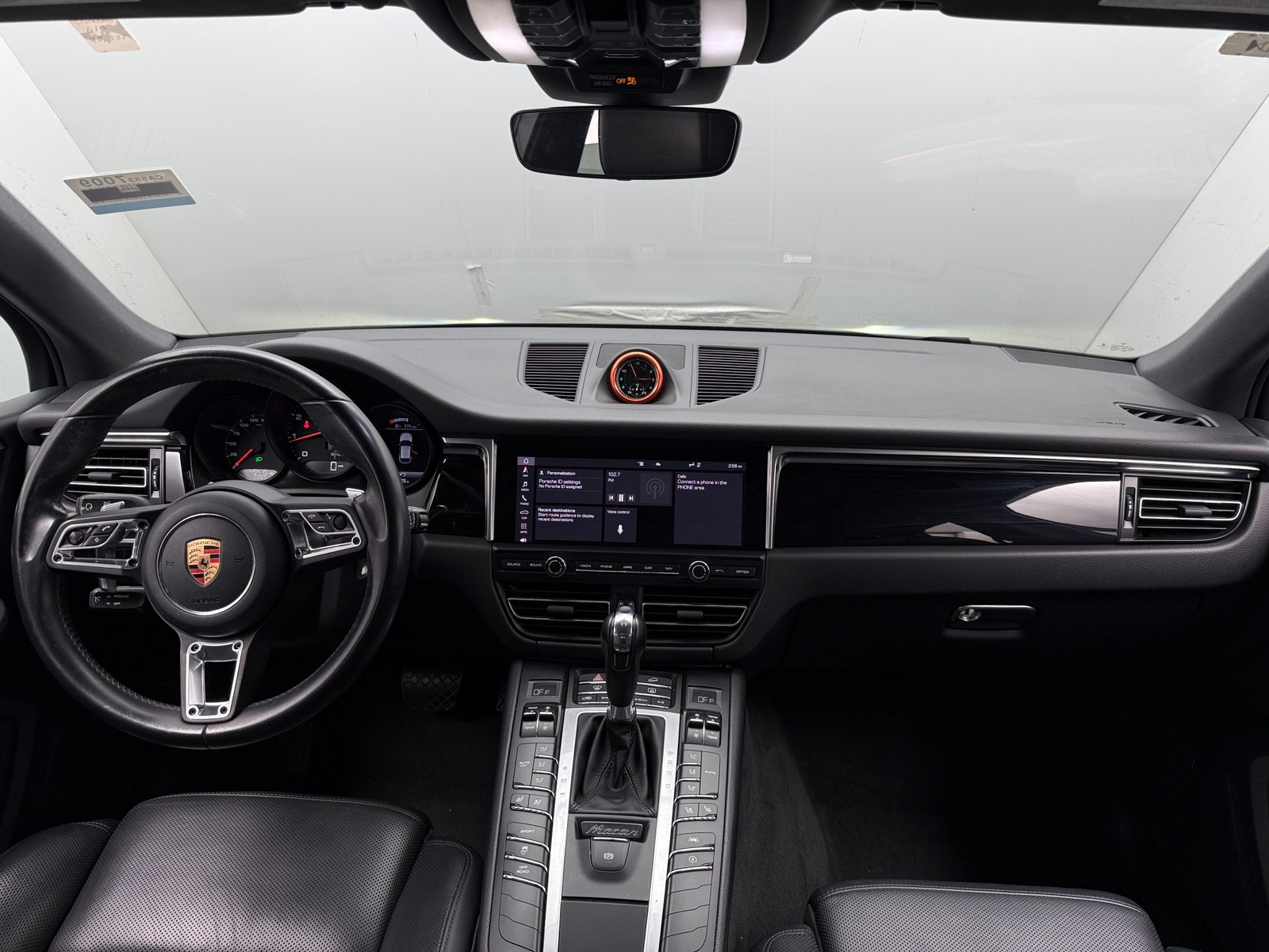 Thumbnail: 2020 Porsche Macan - 2