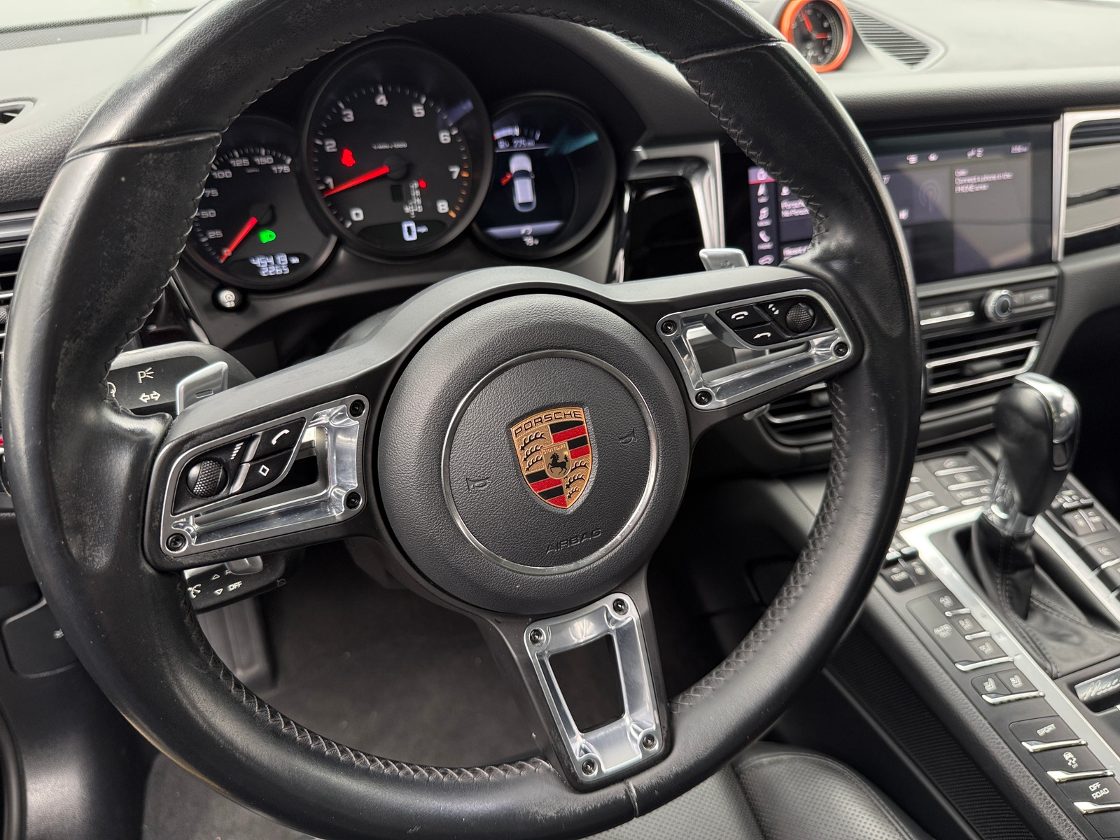 Thumbnail: 2020 Porsche Macan - 4