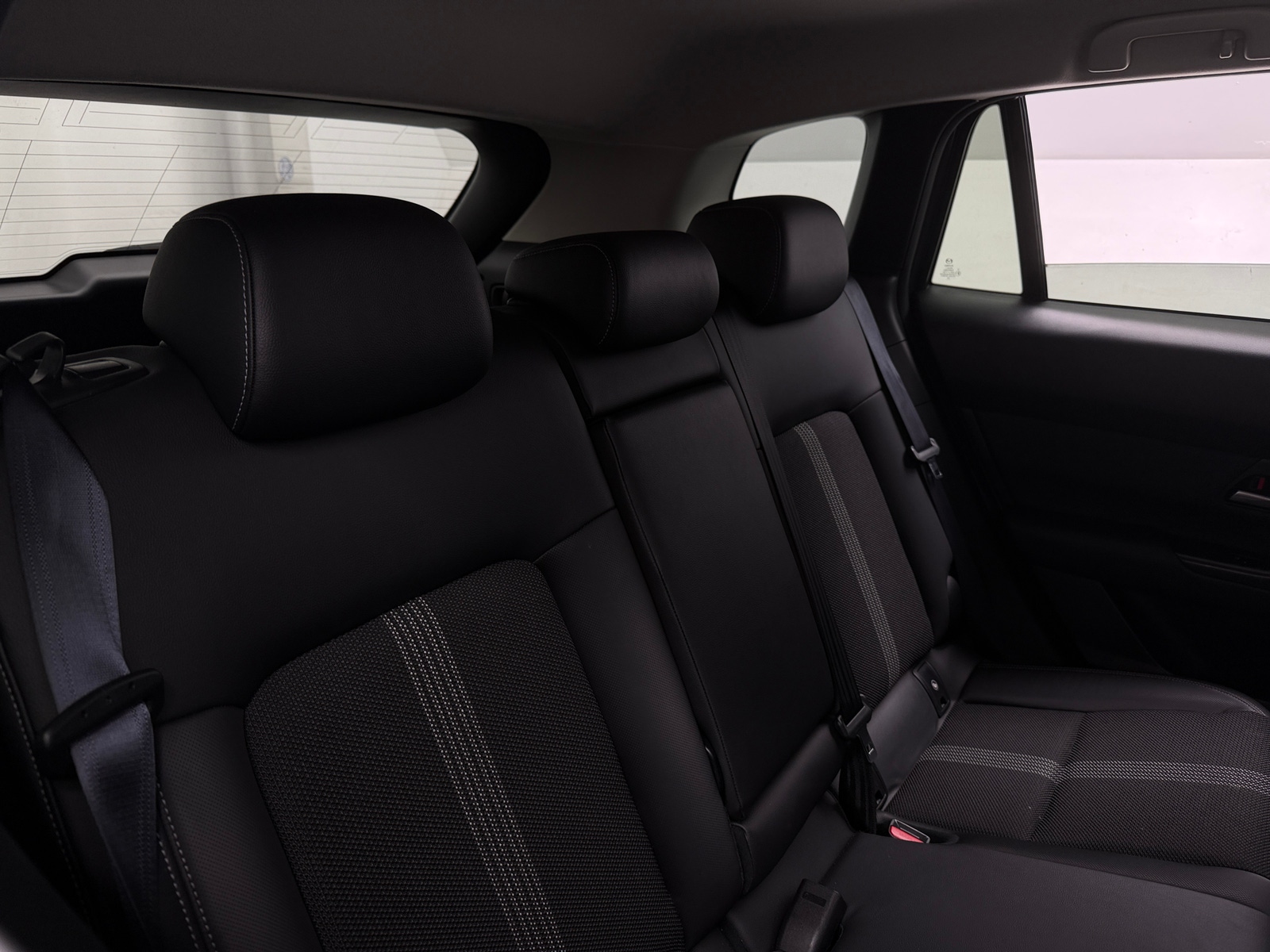 Thumbnail: 2025 Mazda CX-50 - 5