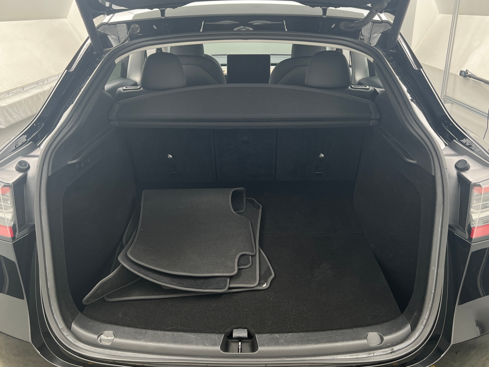 Thumbnail: 2023 Tesla Model Y - 6
