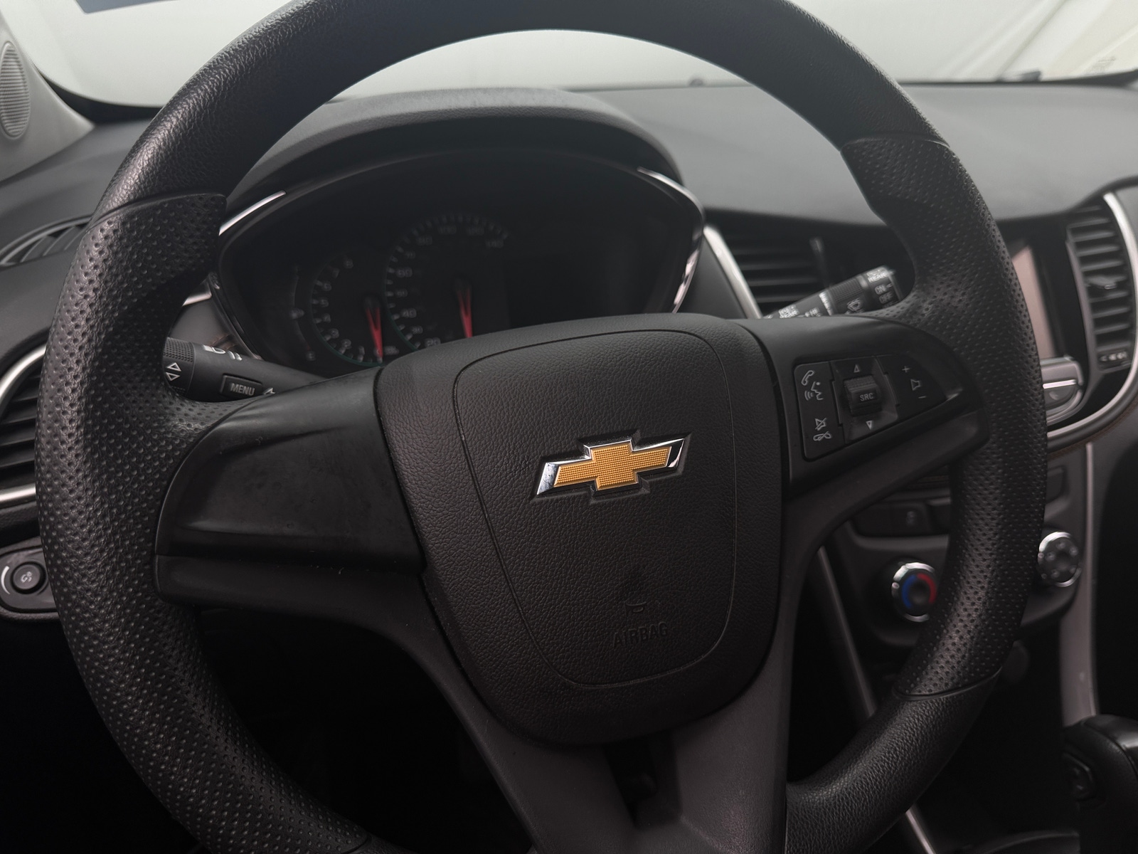 Thumbnail: 2018 Chevrolet Trax - 5