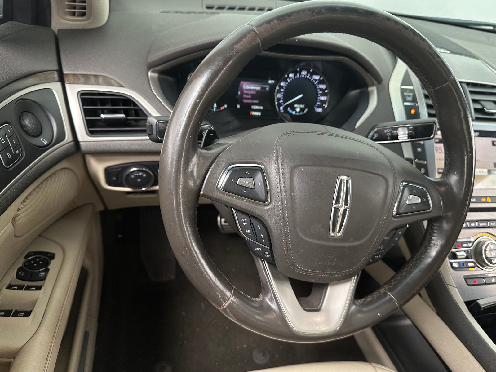 Thumbnail: 2019 Lincoln MKZ - 4