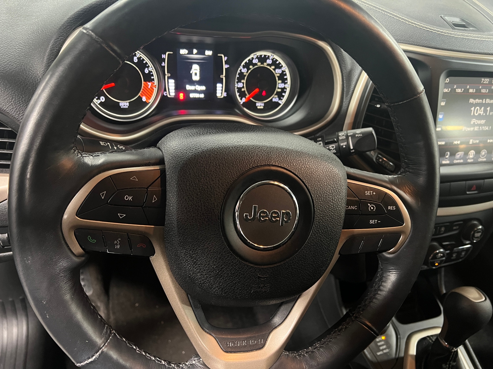 Thumbnail: 2015 Jeep Cherokee - 5
