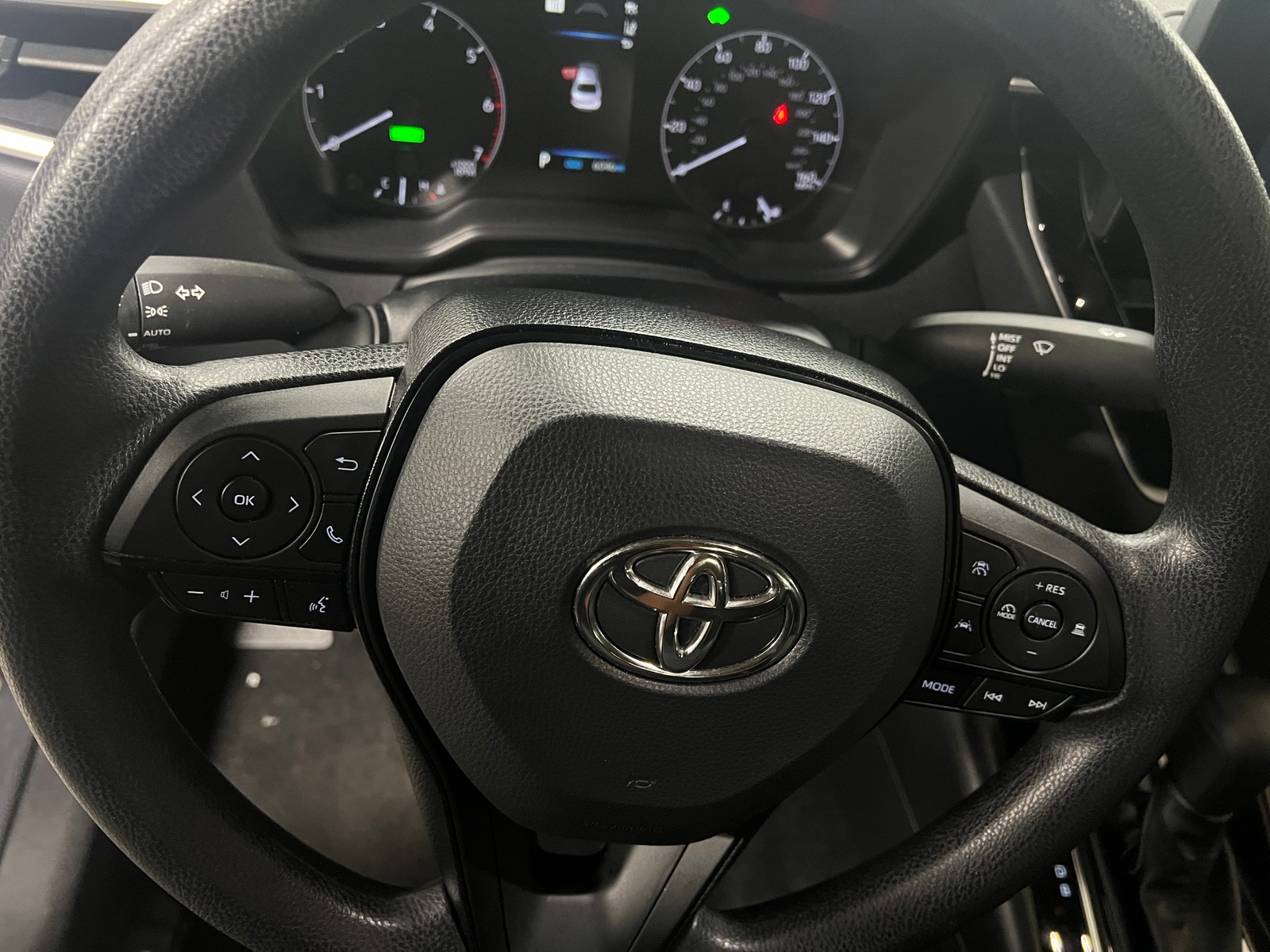 Thumbnail: 2025 Toyota Corolla - 4