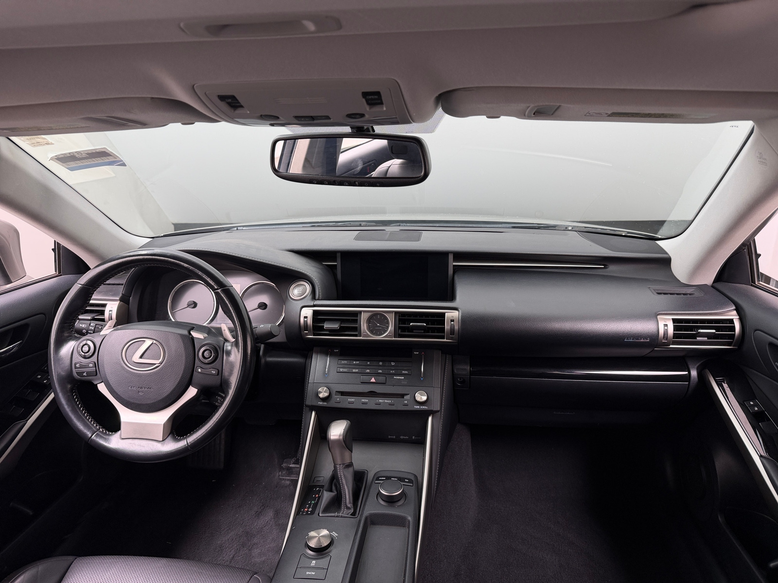 Thumbnail: 2016 Lexus IS - 2