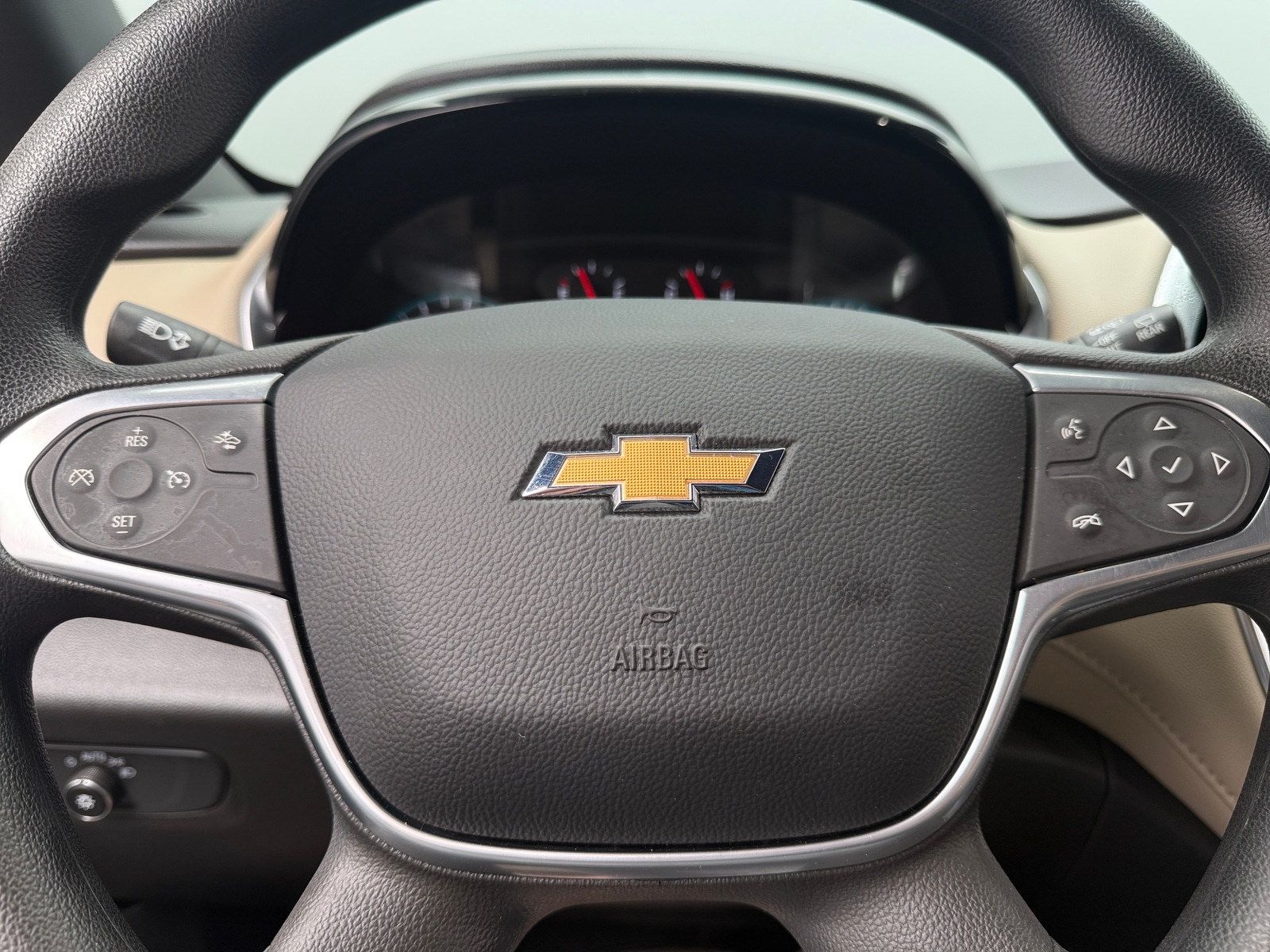 Thumbnail: 2023 Chevrolet Traverse - 5