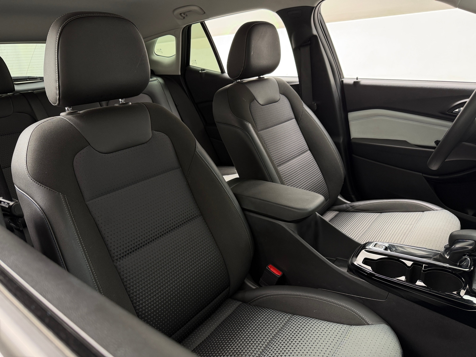 Thumbnail: 2025 Chevrolet Trax - 2