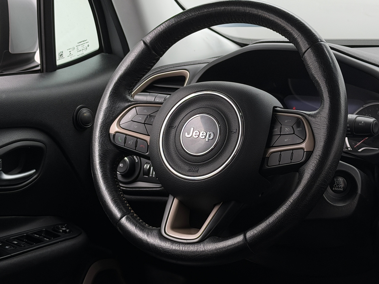 Thumbnail: 2015 Jeep Renegade - 4
