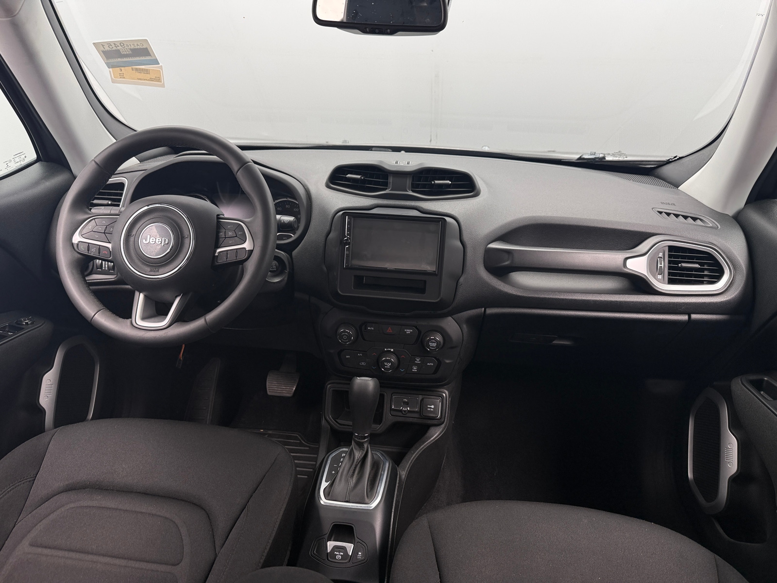 Thumbnail: 2018 Jeep Renegade - 3