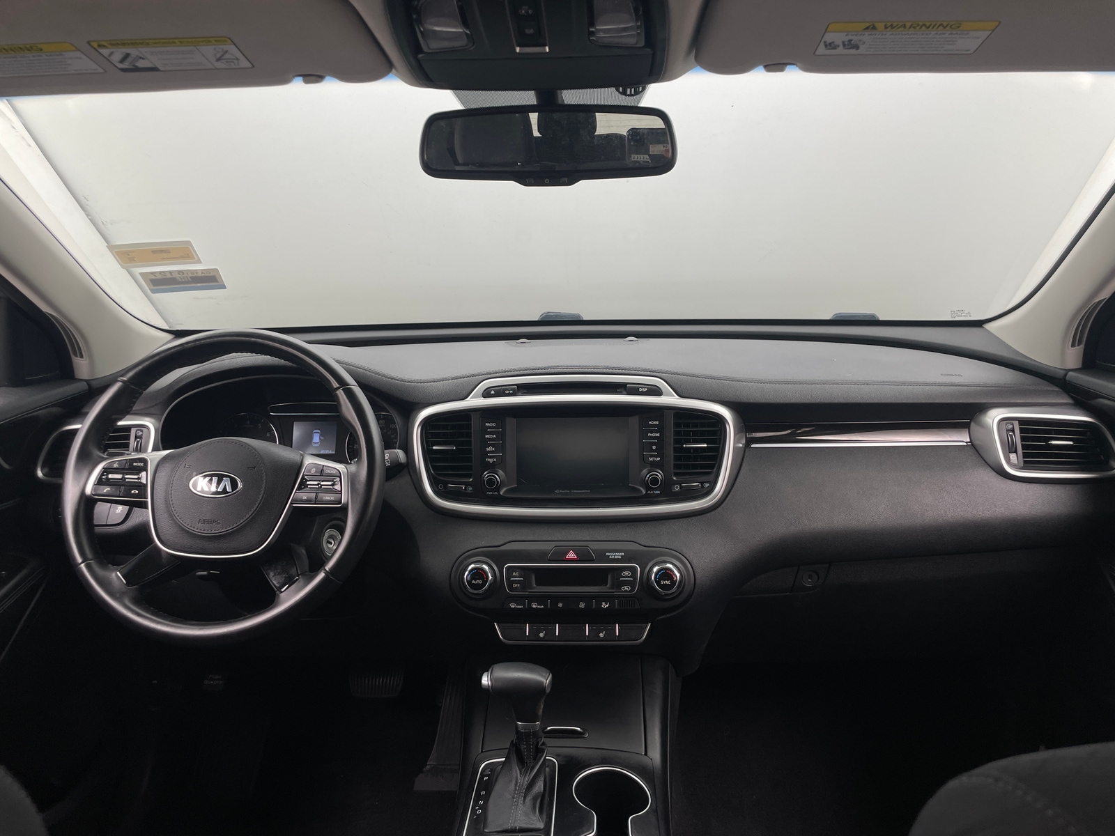 Thumbnail: 2019 Kia Sorento - 3