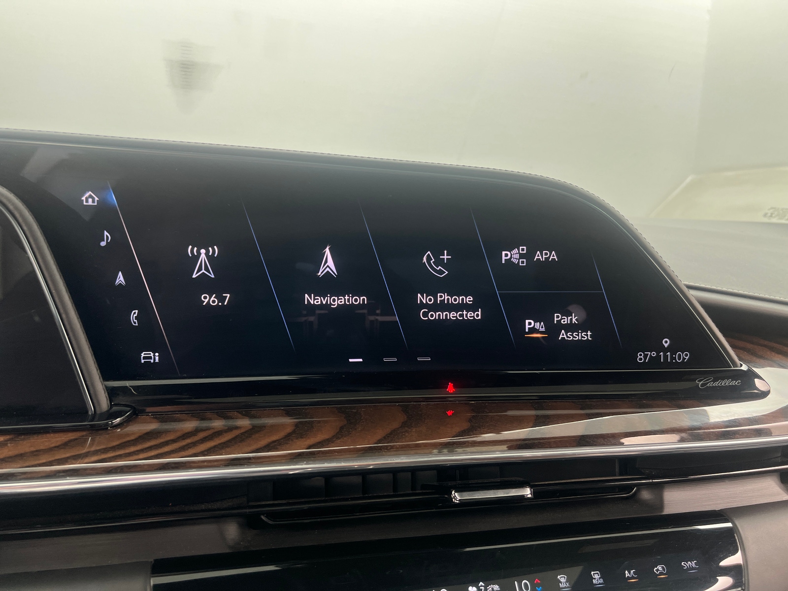 Thumbnail: 2021 Cadillac Escalade - 3