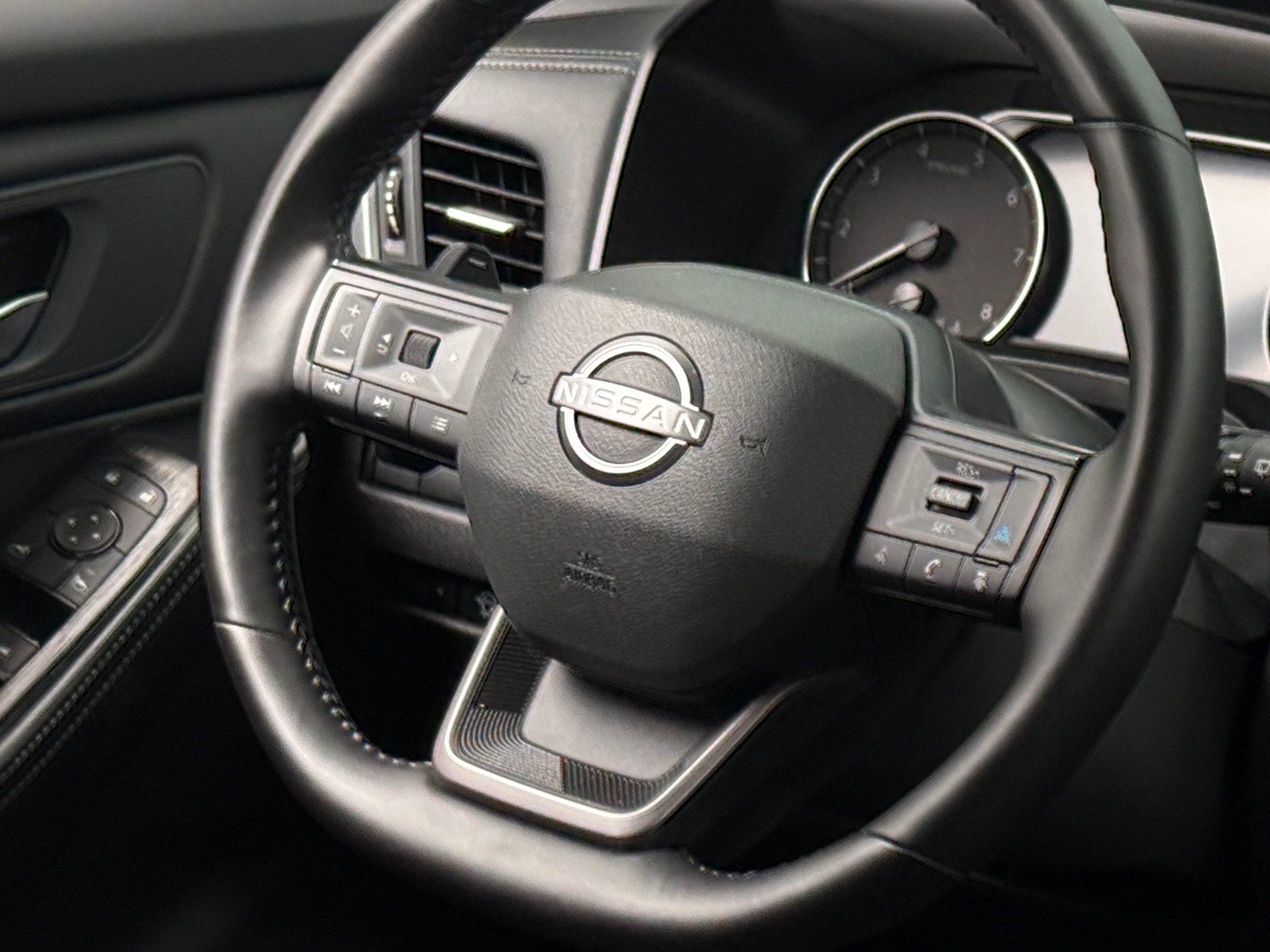 Thumbnail: 2025 Nissan Rogue - 5