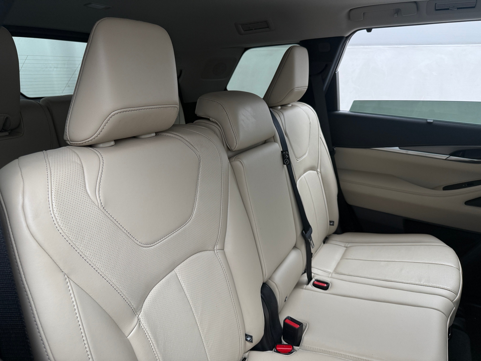Thumbnail: 2023 INFINITI QX60 - 5