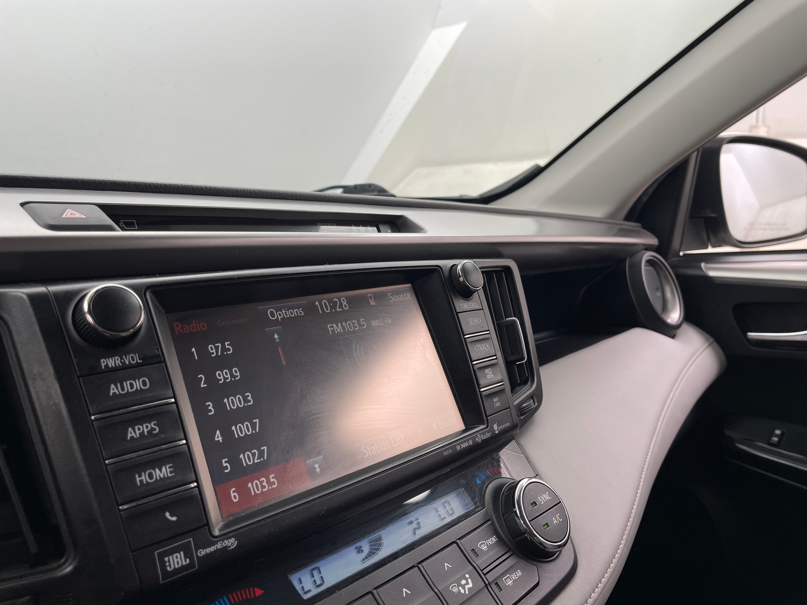 Thumbnail: 2017 Toyota RAV4 - 3