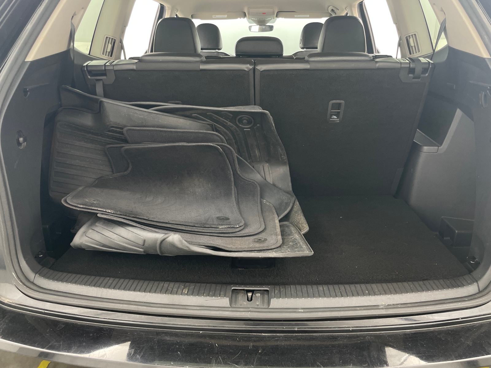 Thumbnail: 2019 Volkswagen Atlas - 6