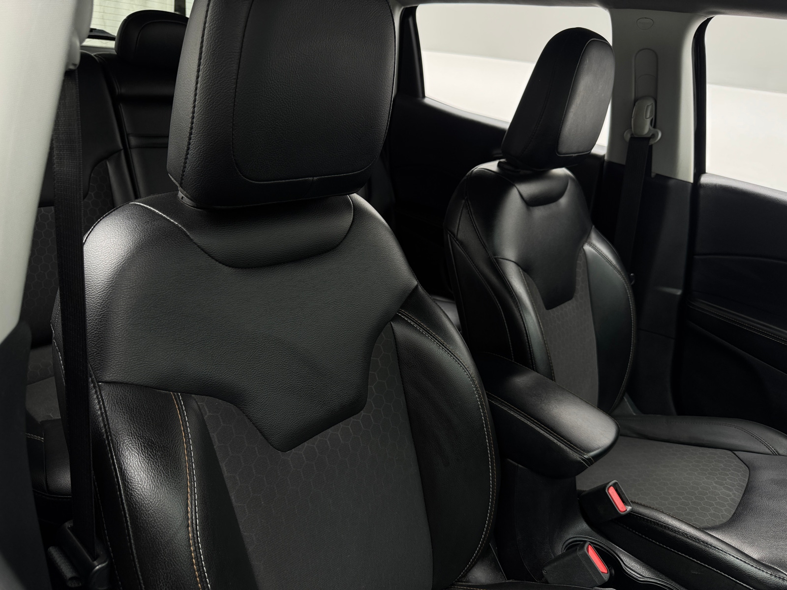 Thumbnail: 2018 Jeep Compass - 2