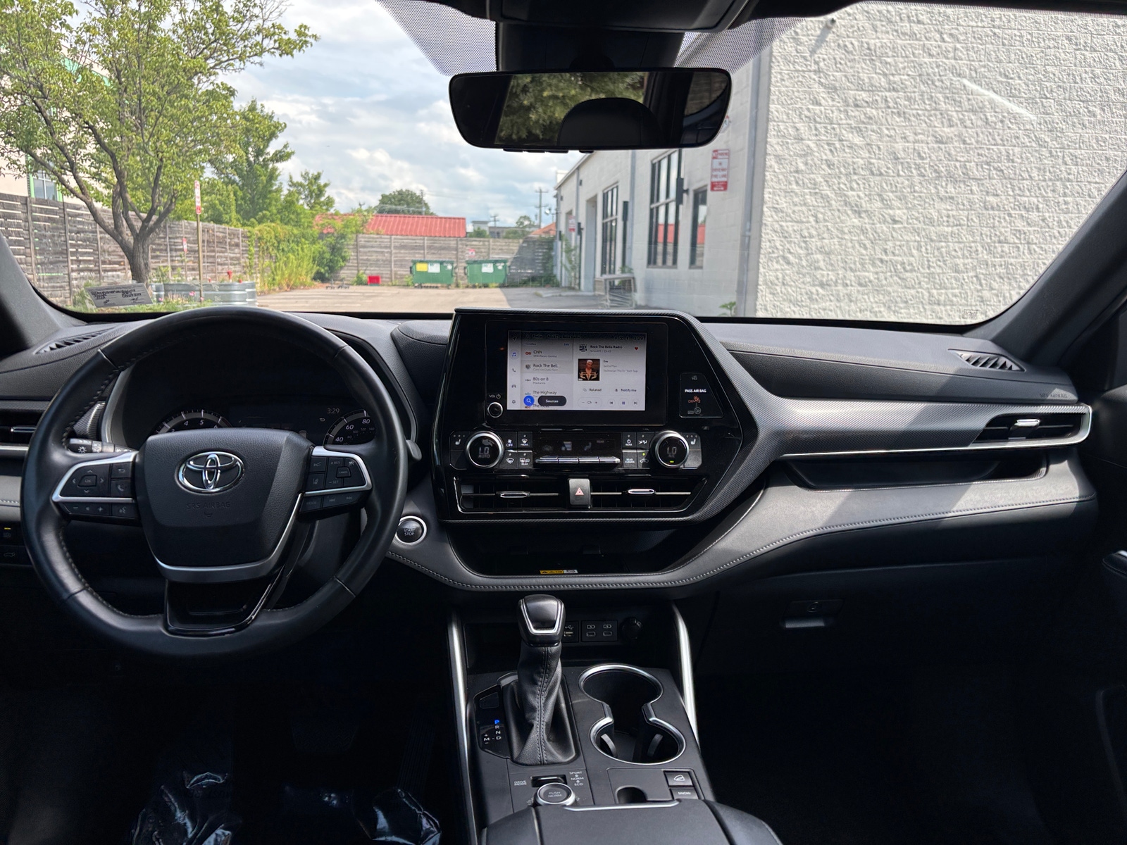 Thumbnail: 2024 Toyota Highlander - 3