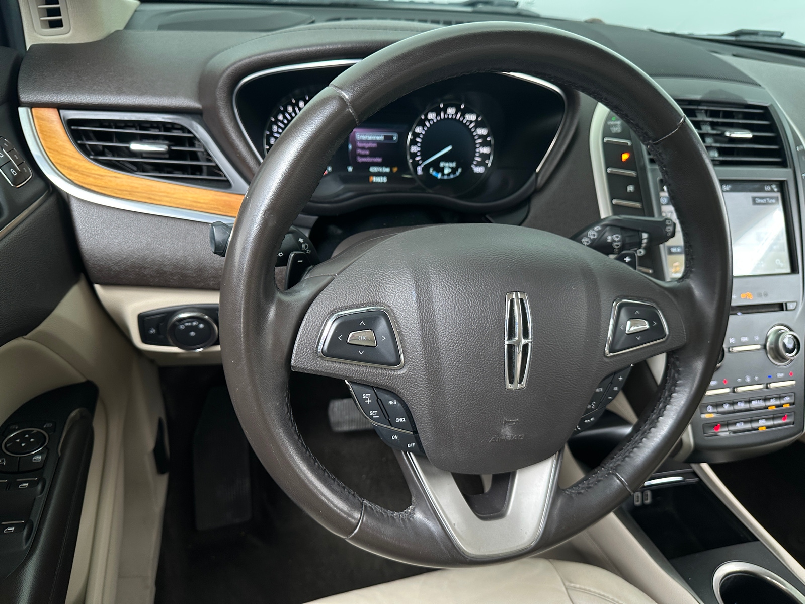 Thumbnail: 2017 Lincoln MKC - 4