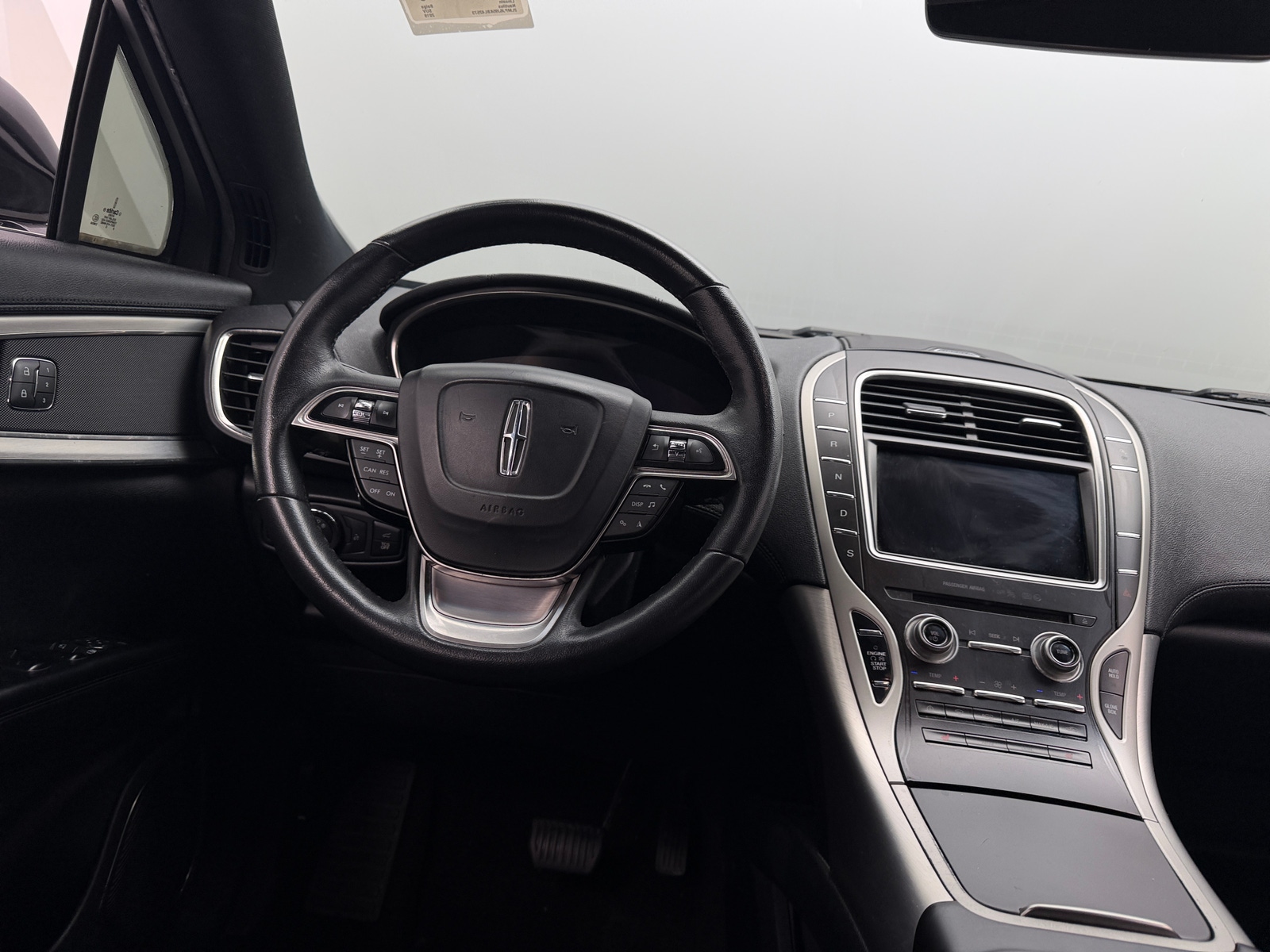Thumbnail: 2019 Lincoln Nautilus - 4