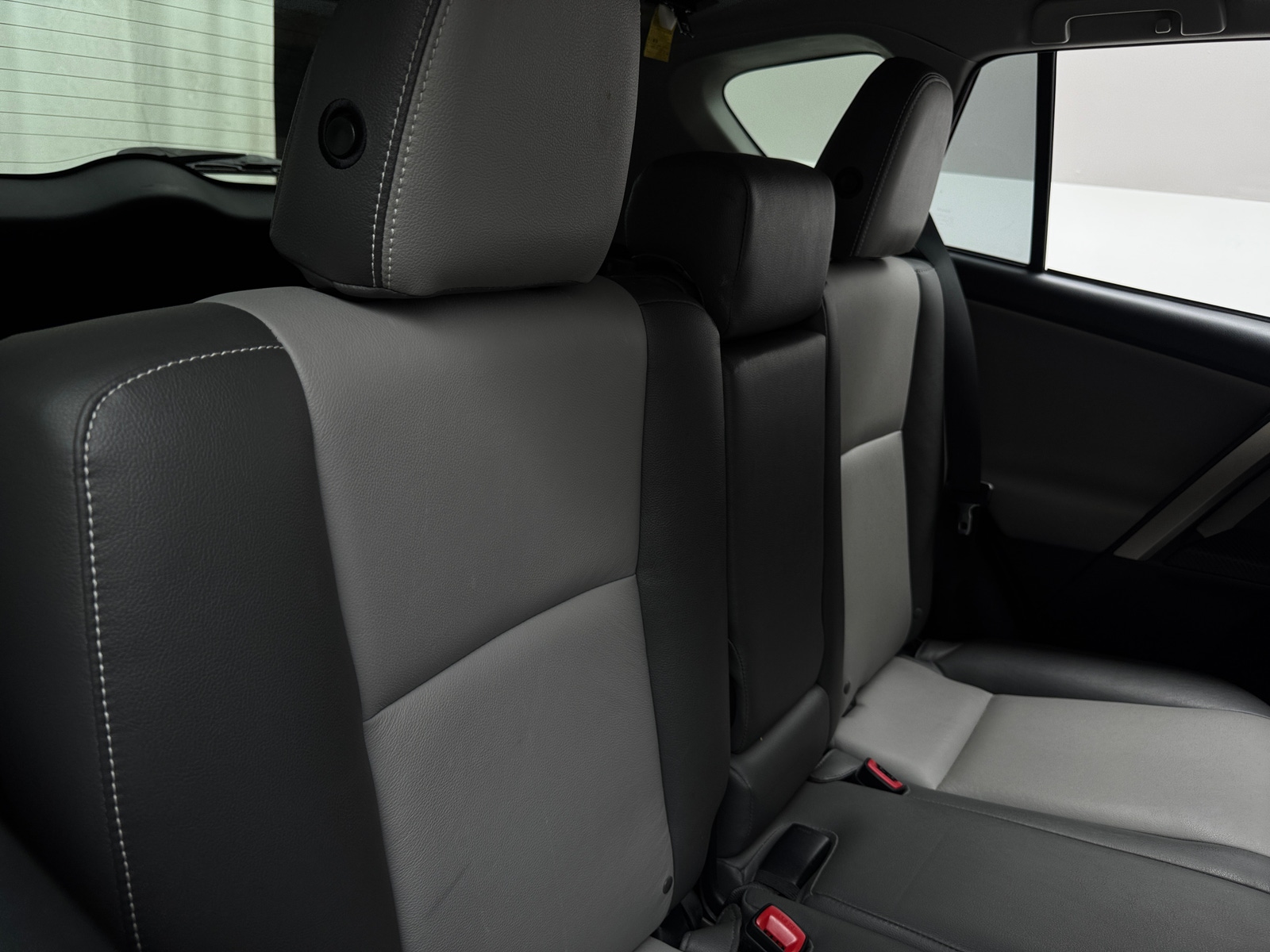 Thumbnail: 2015 Toyota RAV4 - 6