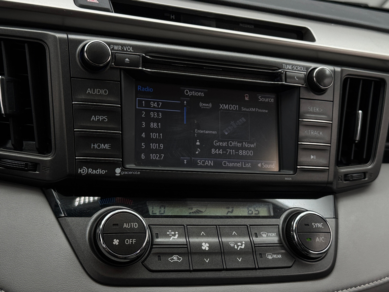 Thumbnail: 2015 Toyota RAV4 - 4