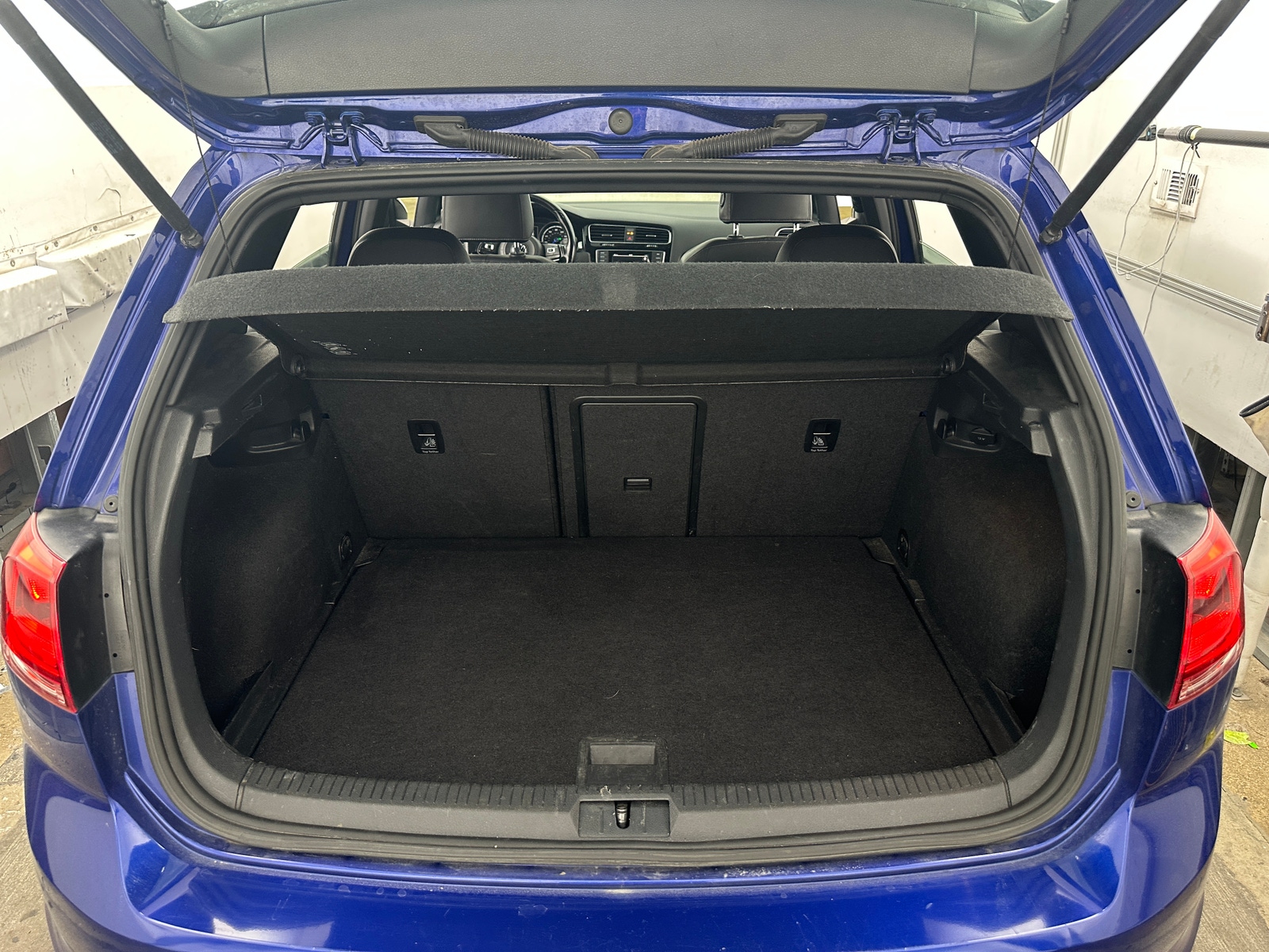 Thumbnail: 2015 Volkswagen Golf - 6