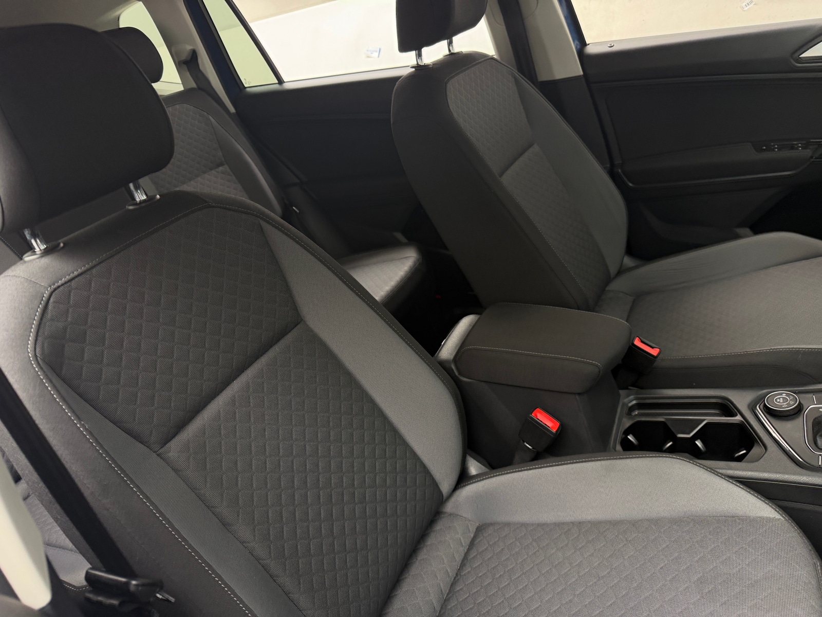 Thumbnail: 2019 Volkswagen Tiguan - 2