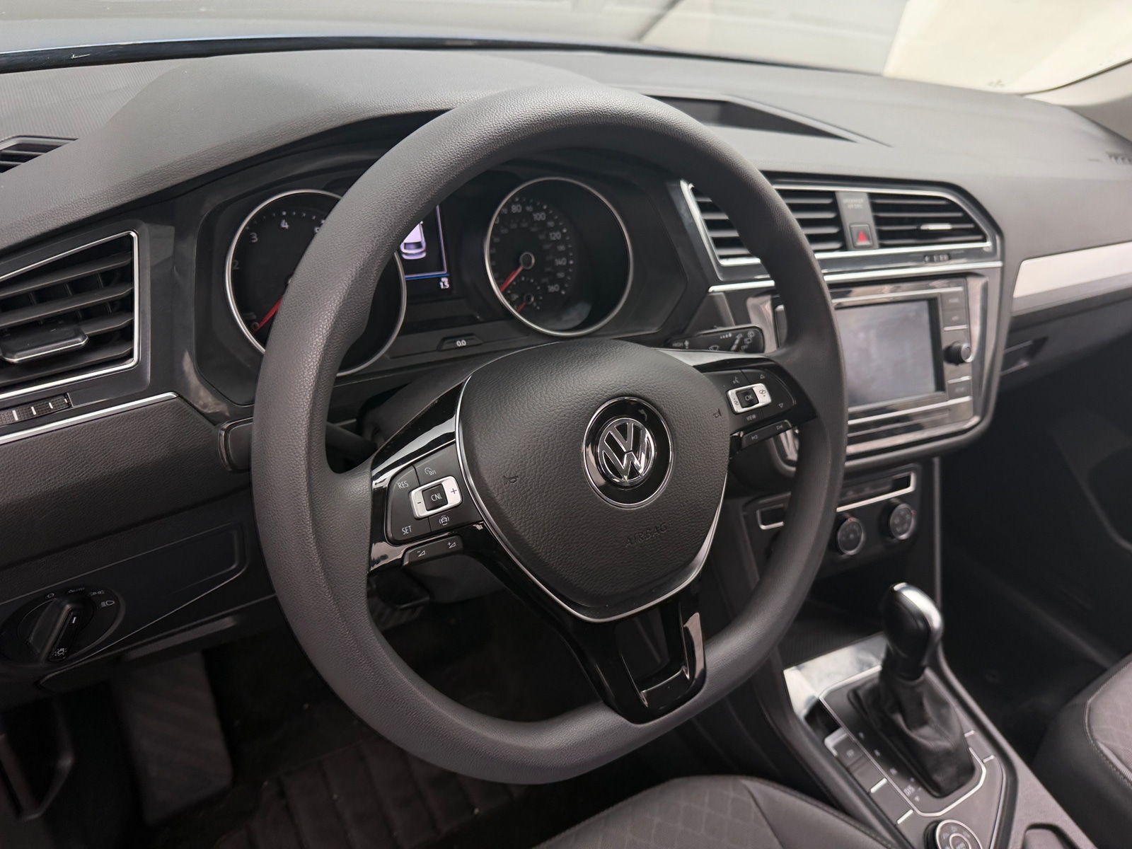 Thumbnail: 2019 Volkswagen Tiguan - 5