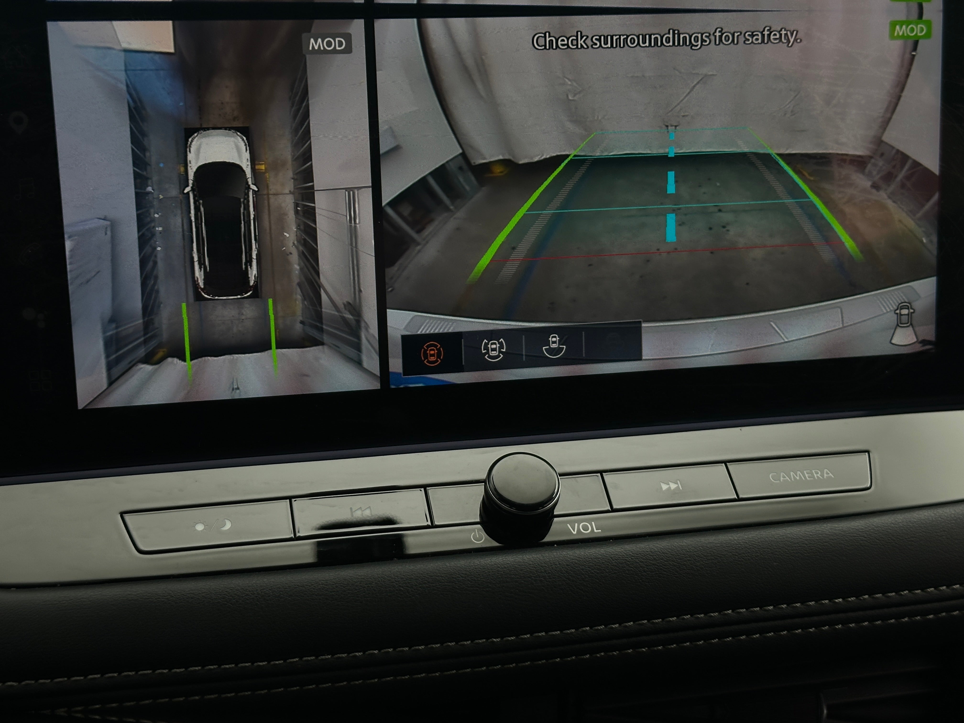 2024 Nissan Rogue SV - Photo 14